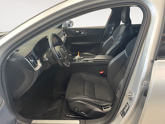 Volvo V60 9 of 23