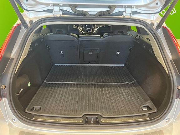 Volvo V60 16 of 23