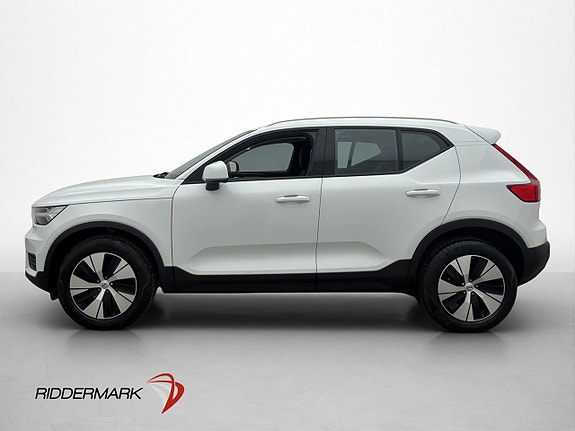 Volvo XC40 4 of 5
