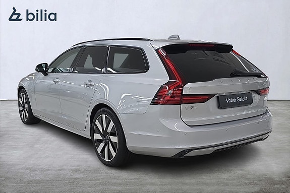 Volvo V90 2 of 5