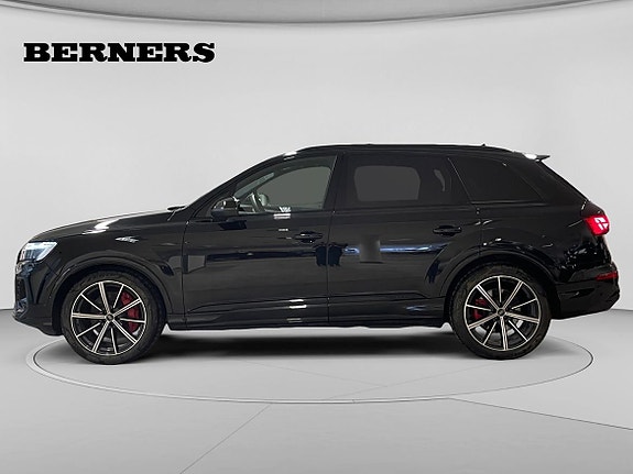 Audi Q7 2 of 5