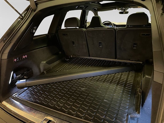 Audi Q7 8 of 18