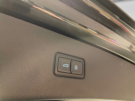 Audi Q7 9 of 18