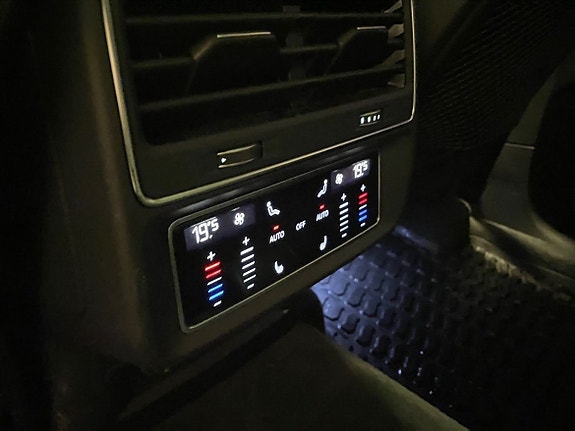 Audi Q7 7 of 18