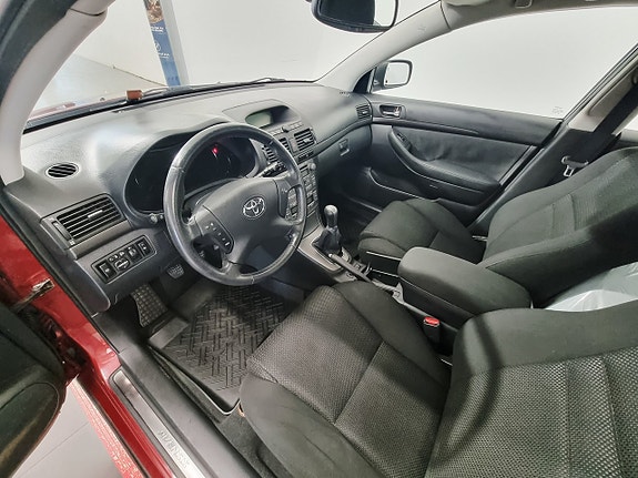 Toyota Avensis 6 of 23