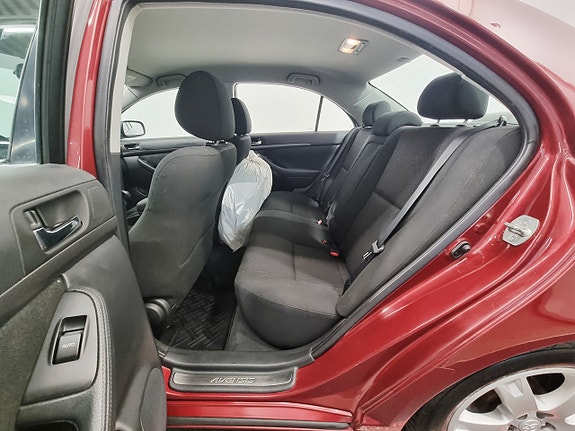 Toyota Avensis 8 of 23