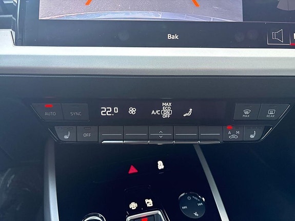 Audi Q4 e-tron 12 of 25