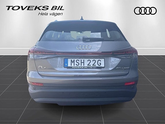 Audi Q4 e-tron 3 of 5