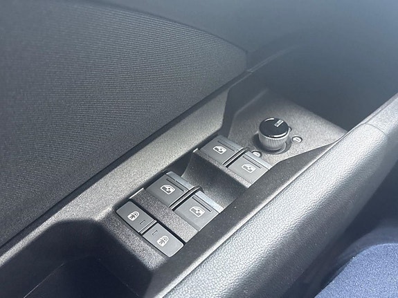 Audi Q4 e-tron 13 of 25