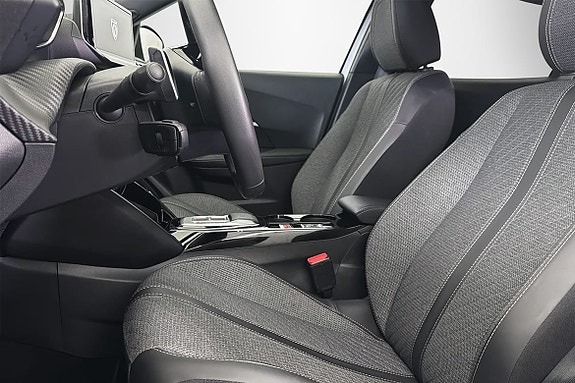 Peugeot 2008 4 of 5
