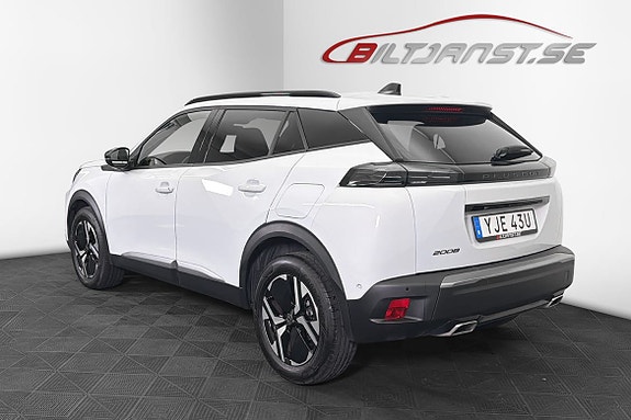 Peugeot 2008 3 of 5