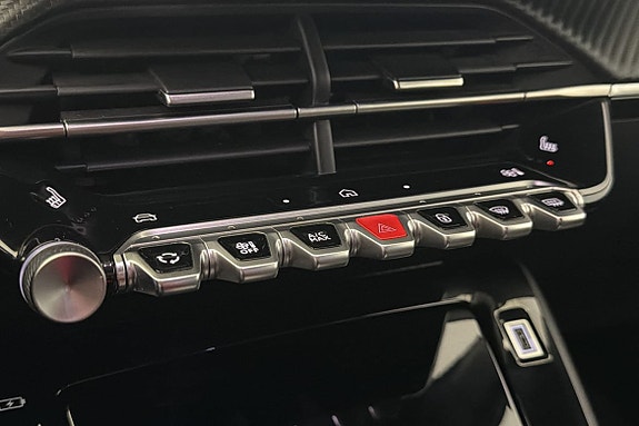 Peugeot 2008 10 of 13