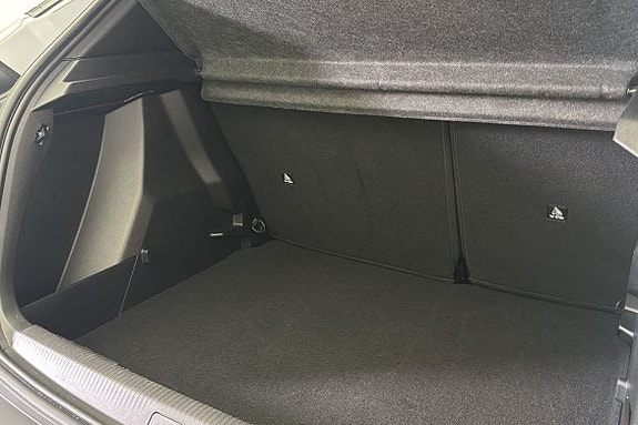 Peugeot 2008 12 of 13