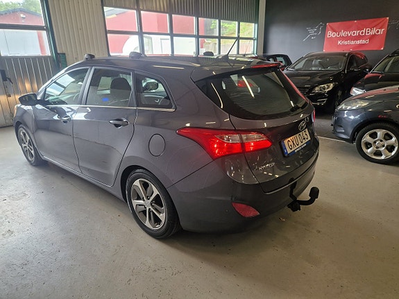 Hyundai i30 3 of 16