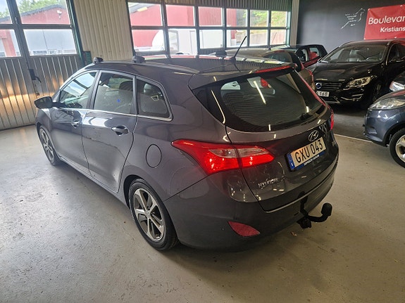 Hyundai i30 15 of 16