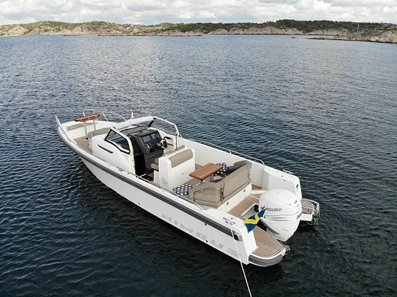 Nimbus Tender 9 T9 Mercury 300Hk 245Tim Värmare -2019 5 of 12
