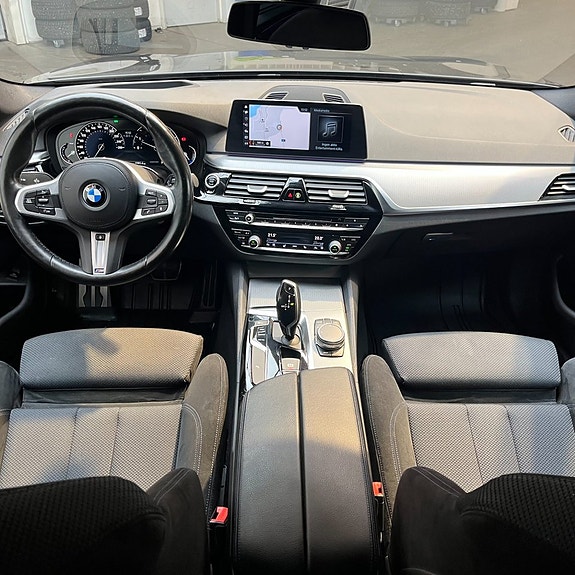 BMW 520d 11 of 15
