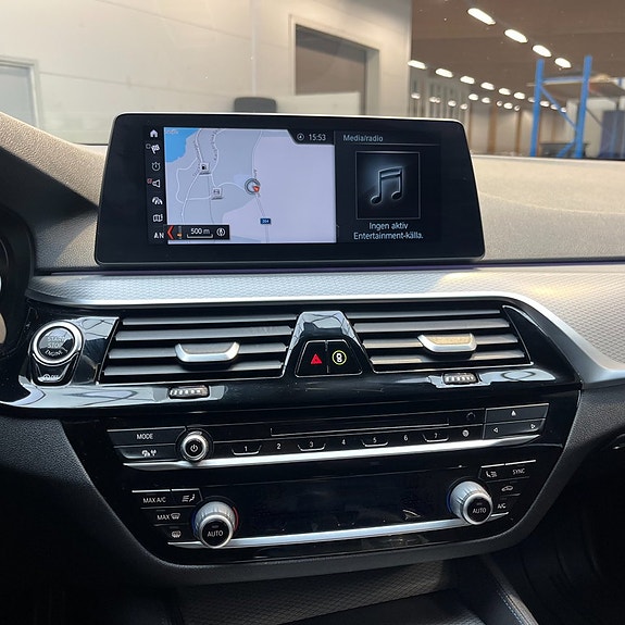 BMW 520d 14 of 15