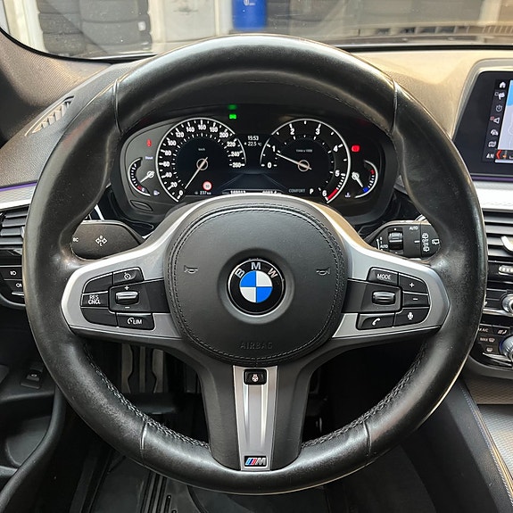 BMW 520d 12 of 15