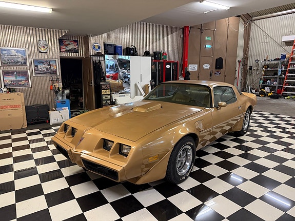 Pontiac Trans Am 2 of 22
