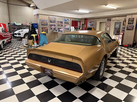 Pontiac Trans Am 6 of 22