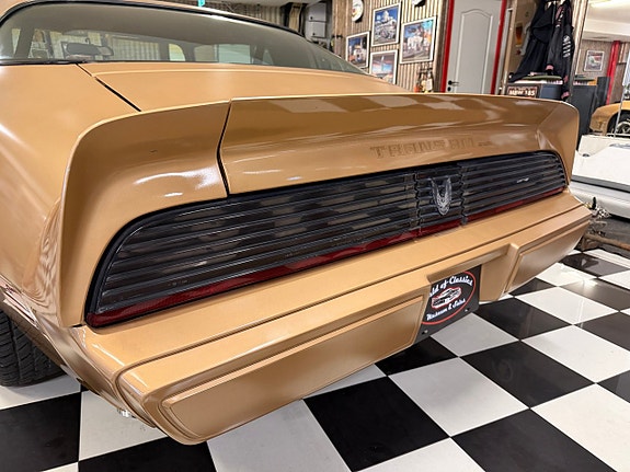 Pontiac Trans Am 8 of 22