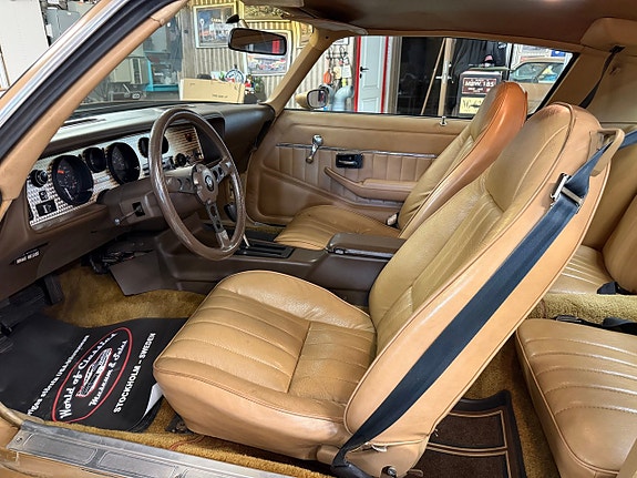 Pontiac Trans Am 10 of 22