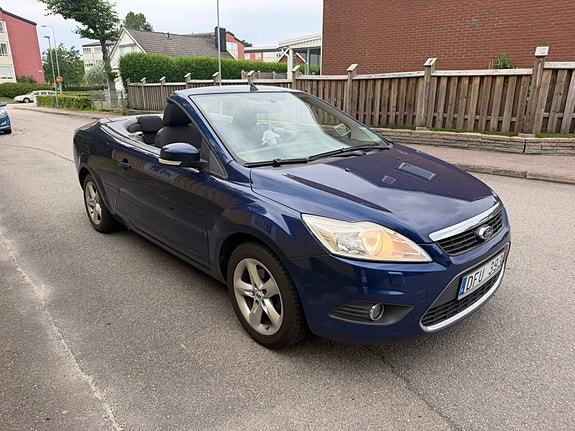 Ford Focus CC 2 of 5