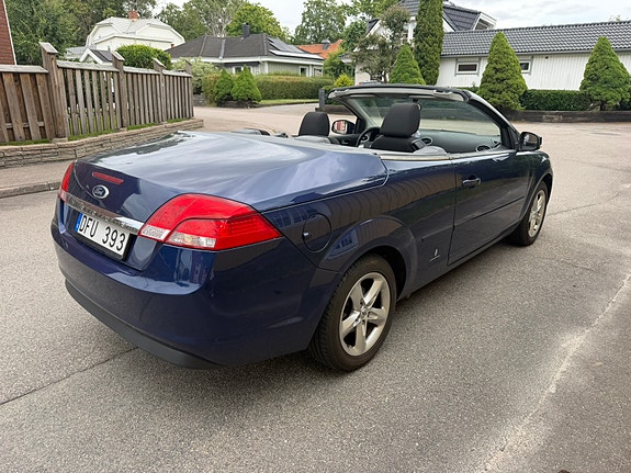 Ford Focus CC 3 of 5