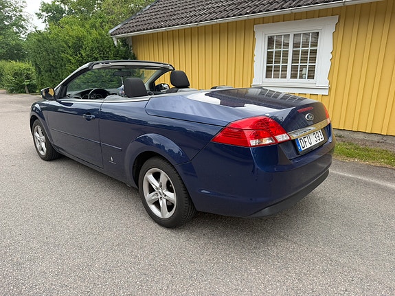 Ford Focus CC 4 of 5