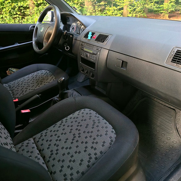Skoda Fabia 3 of 5