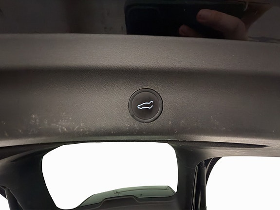 Tesla Model Y 29 of 30