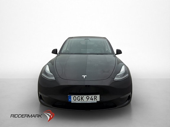 Tesla Model Y 3 of 5