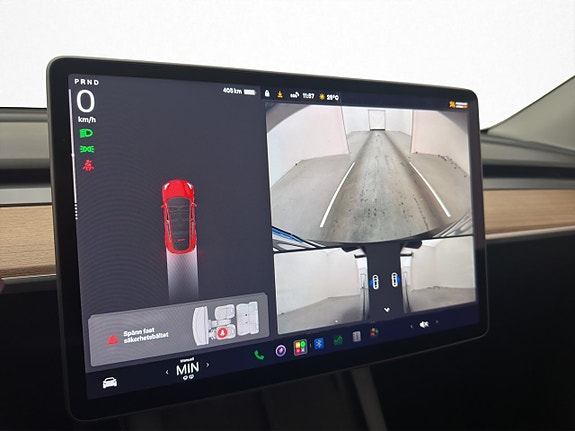 Tesla Model Y 17 of 30