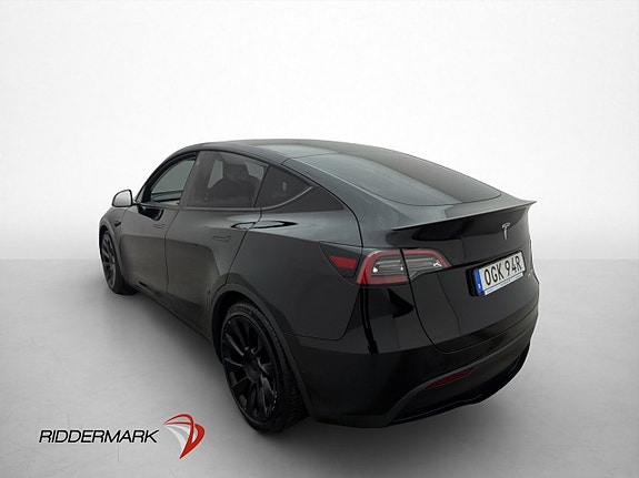 Tesla Model Y 6 of 30