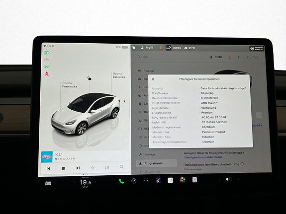 Tesla Model Y 23 of 30