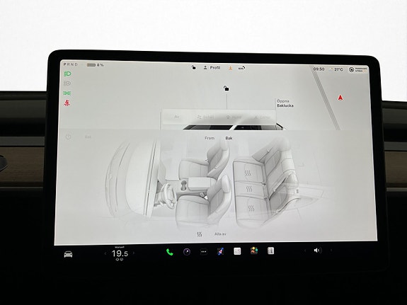 Tesla Model Y 21 of 30