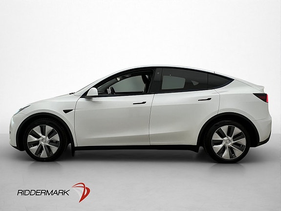 Tesla Model Y 5 of 30