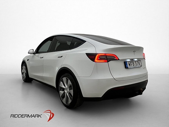 Tesla Model Y 6 of 30