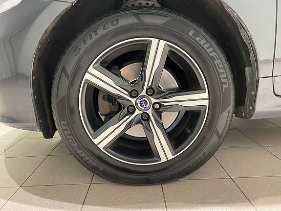 Volvo XC60 5 of 5