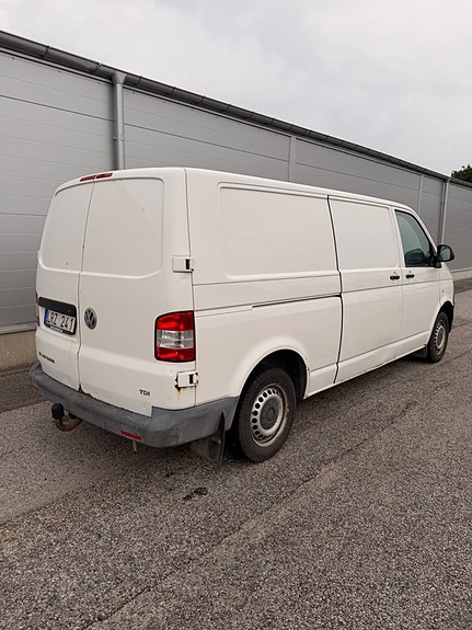 Volkswagen Transporter 3 of 5