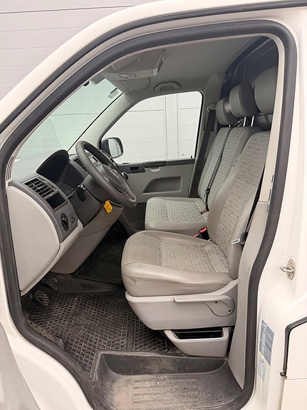 Volkswagen Transporter 18 of 23