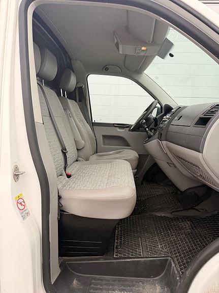 Volkswagen Transporter 15 of 23
