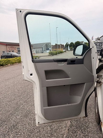 Volkswagen Transporter 16 of 23