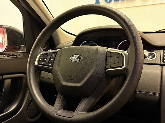 Land Rover Discovery Sport 26 of 30