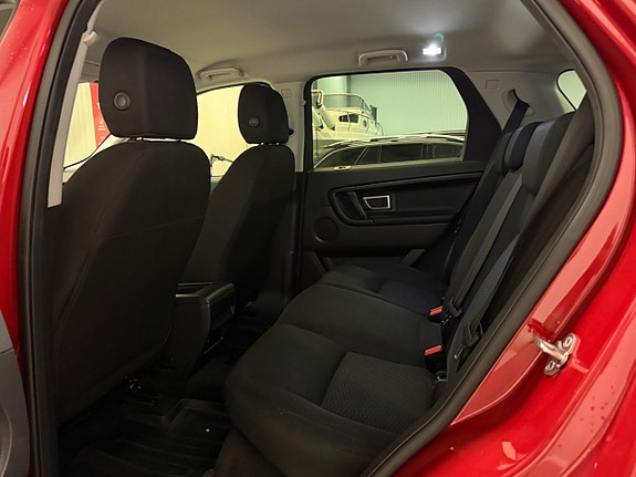 Land Rover Discovery Sport 16 of 30
