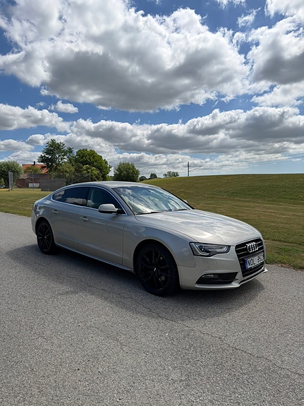 Audi A5 3 of 19