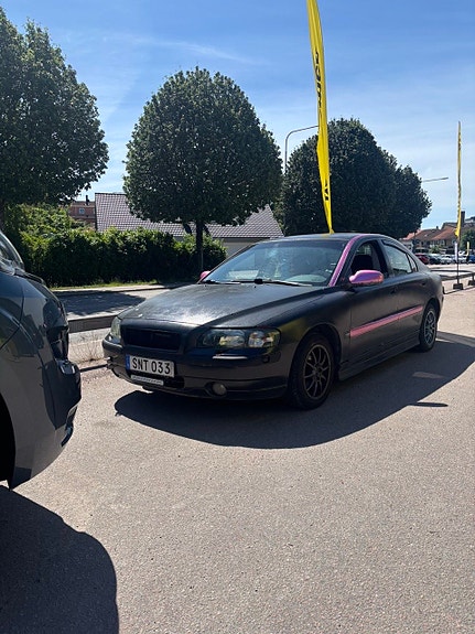 Volvo S60 7 of 9