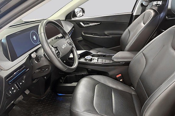 Kia EV6 8 of 14