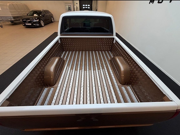 Chevrolet C1500 5 of 5